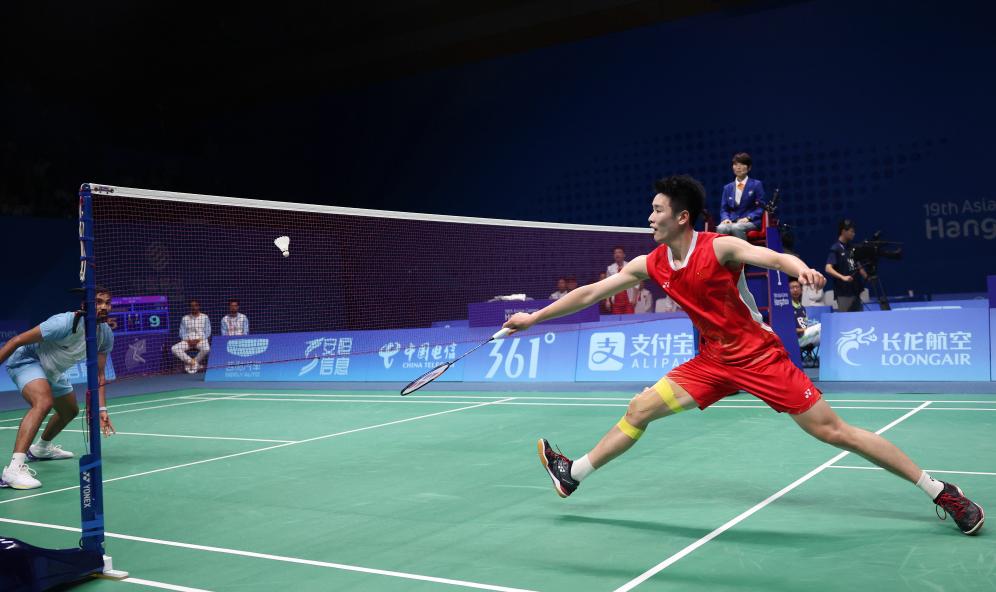 她不仅能够 她不仅能够